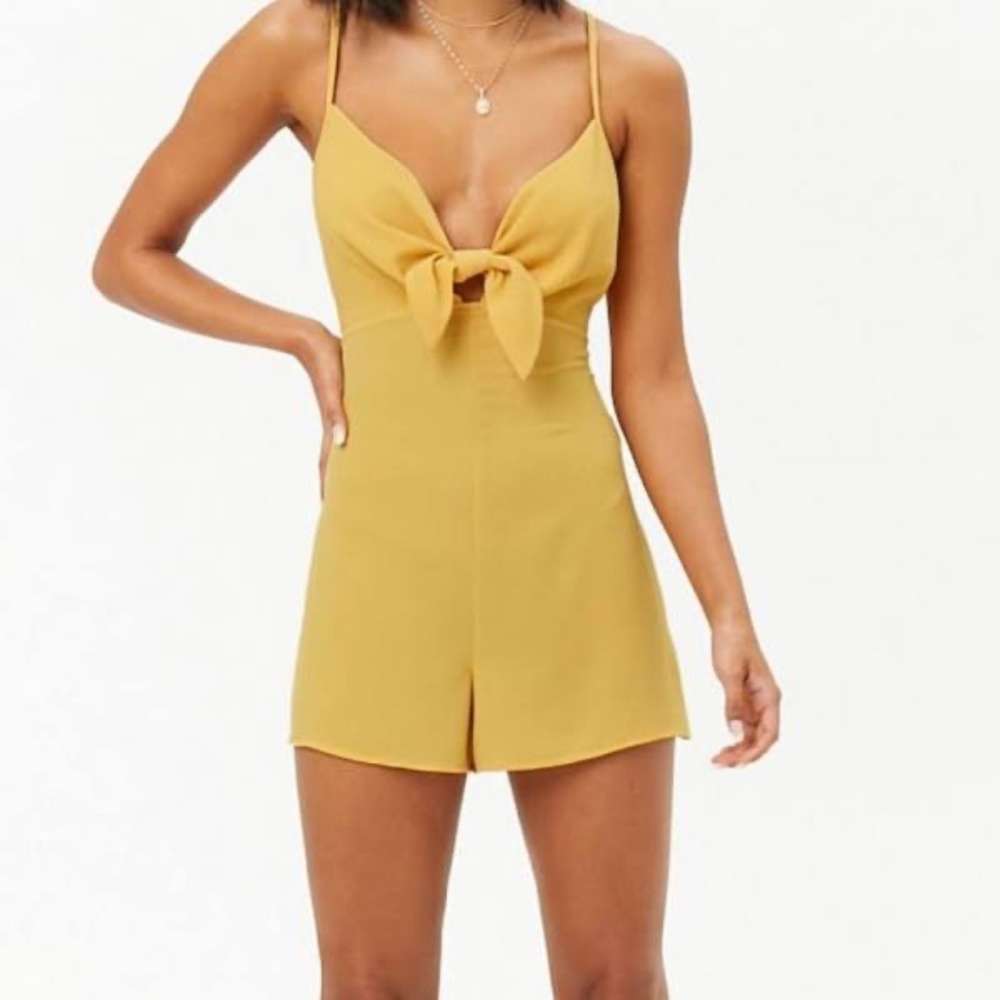 NEW NWT Forever 21 Tie Front Romper. Yellow. Small
